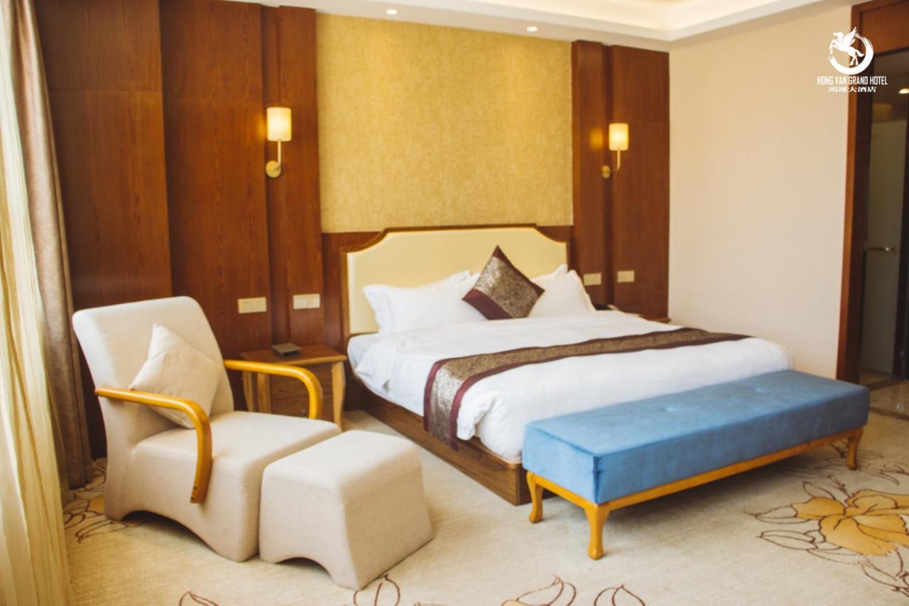 Mong Cai Hong Van Grand Hotel מראה חיצוני תמונה
