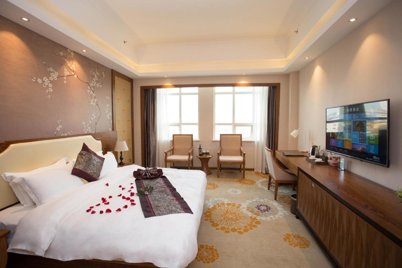 Mong Cai Hong Van Grand Hotel מראה חיצוני תמונה