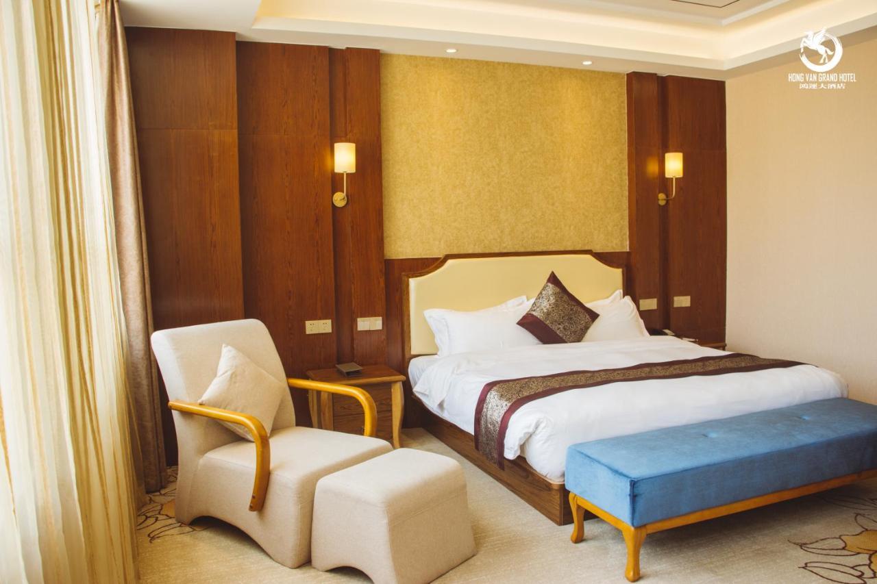 Mong Cai Hong Van Grand Hotel מראה חיצוני תמונה