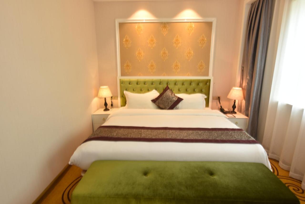 Mong Cai Hong Van Grand Hotel מראה חיצוני תמונה
