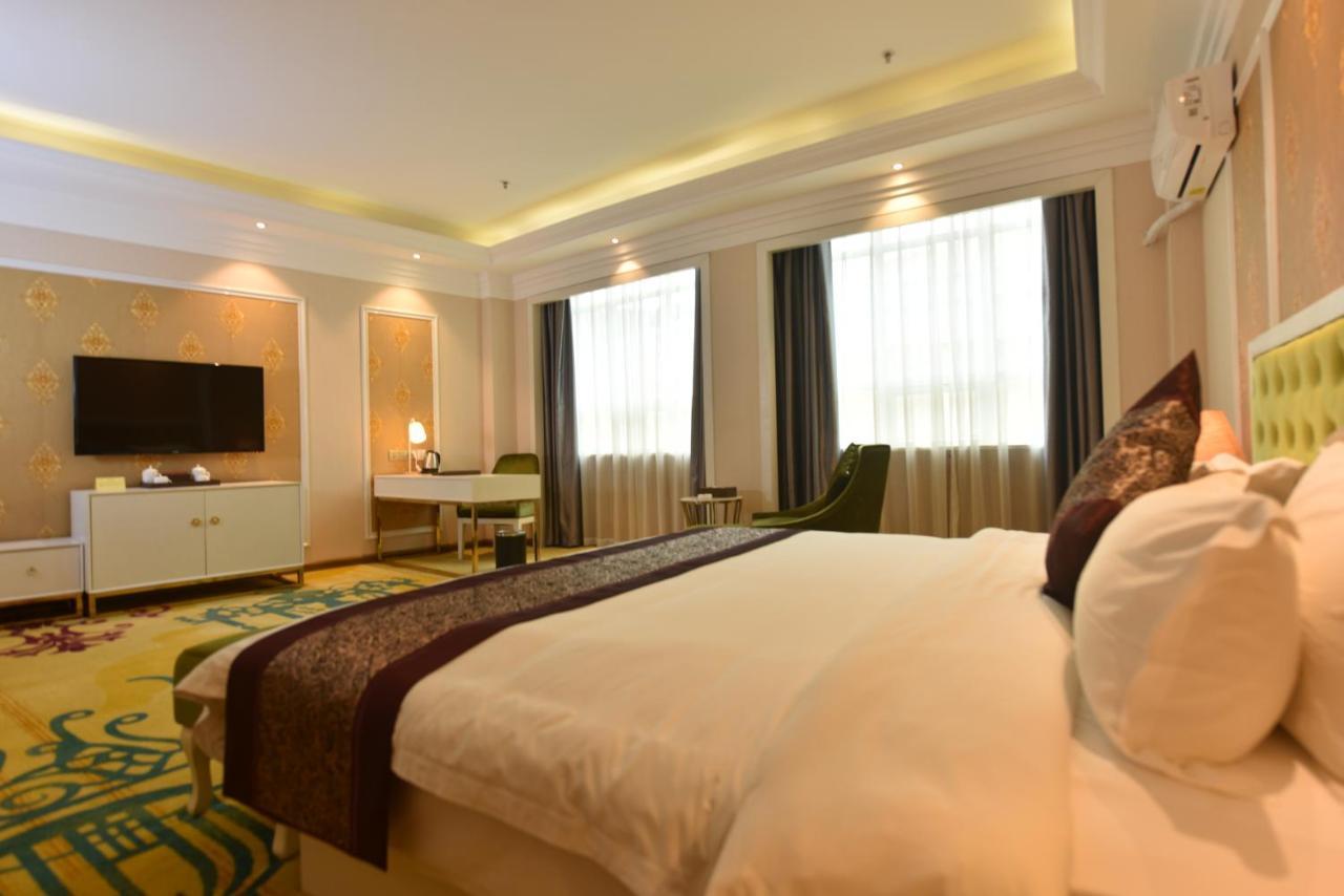 Mong Cai Hong Van Grand Hotel מראה חיצוני תמונה