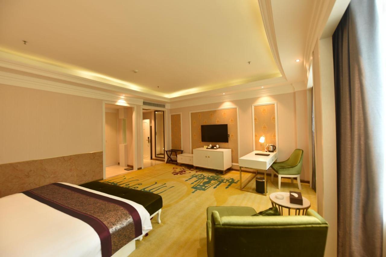 Mong Cai Hong Van Grand Hotel מראה חיצוני תמונה