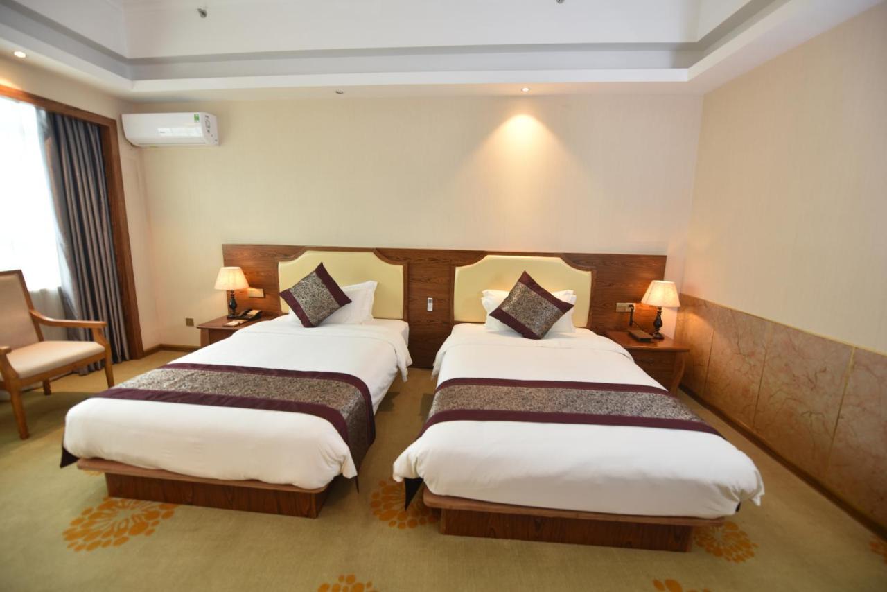 Mong Cai Hong Van Grand Hotel מראה חיצוני תמונה
