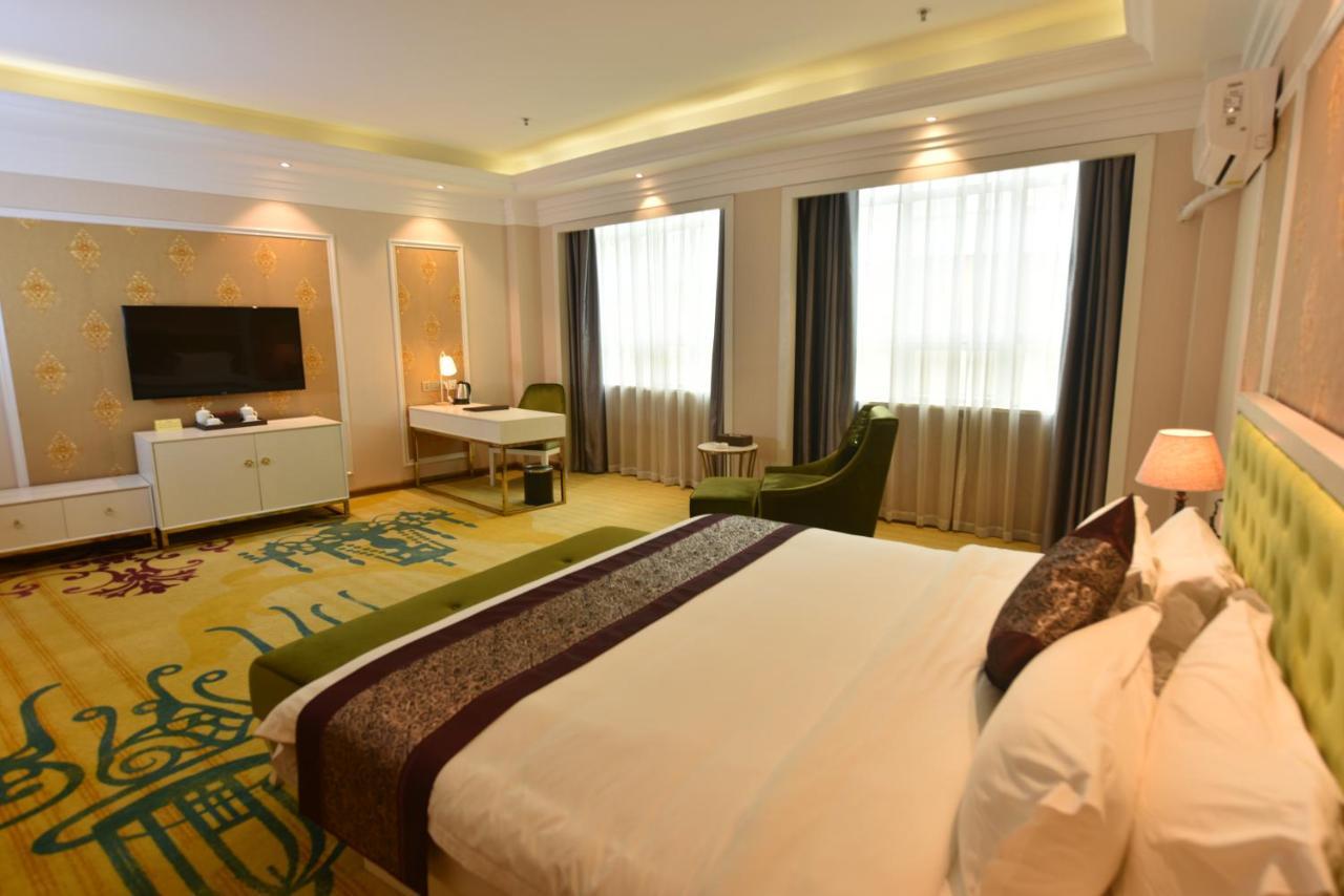Mong Cai Hong Van Grand Hotel מראה חיצוני תמונה
