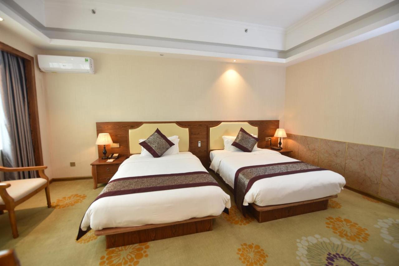 Mong Cai Hong Van Grand Hotel מראה חיצוני תמונה
