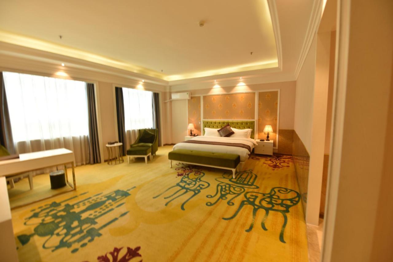 Mong Cai Hong Van Grand Hotel מראה חיצוני תמונה