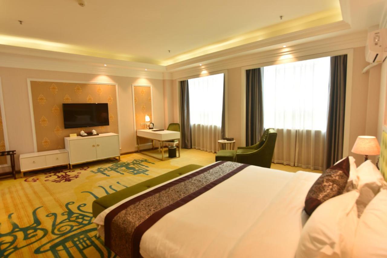 Mong Cai Hong Van Grand Hotel מראה חיצוני תמונה