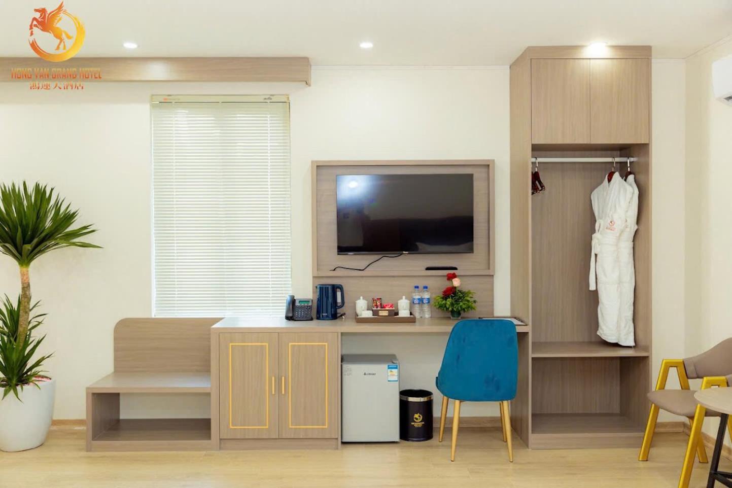 Mong Cai Hong Van Grand Hotel מראה חיצוני תמונה